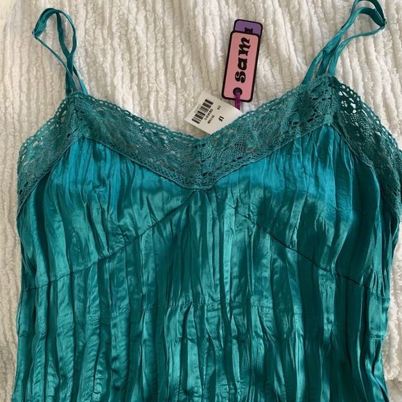 - NWT LF STORES EMMA & SAM TEAL SILK CAMISOLE - Picture 2 of 8